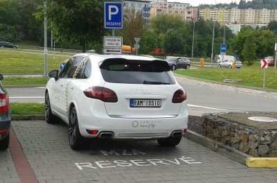 porsche.jpg