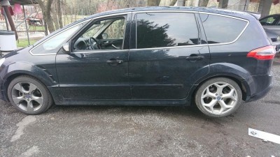 vpředu zimní, vzadu letní  :)