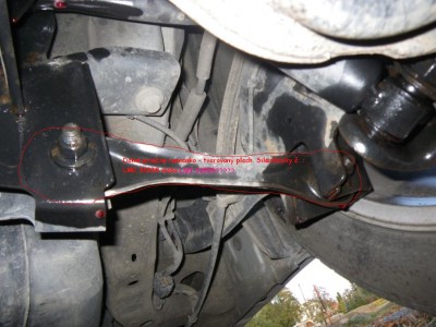 Dolné priečne ramienko - tvarovaný plech.