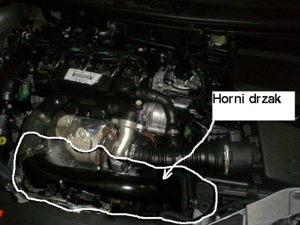 FF_motor_16TDCi_2006_trubka.JPG