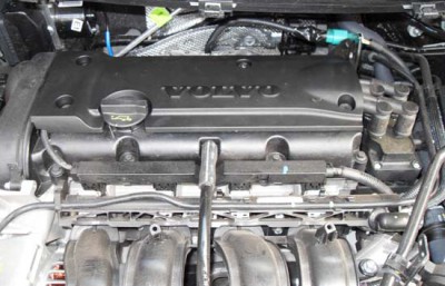 volvo_motor_16_kryt.jpg