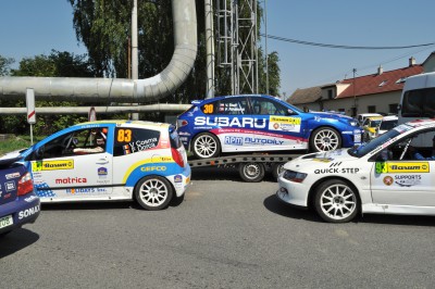 odstartoval, ujel pár metrů a zastavil. Zpět ho museli odvážet